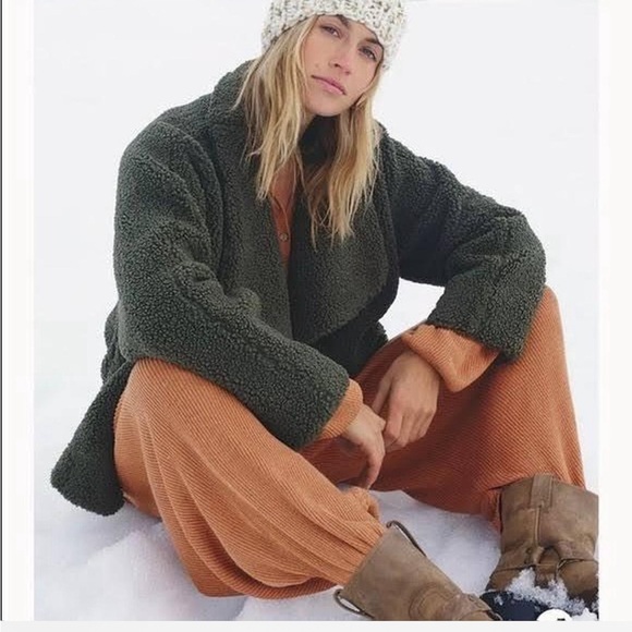 Free People We The Free Izzy Wrap Olive Green Oversized Teddy Jacket Small - Picture 1 of 3